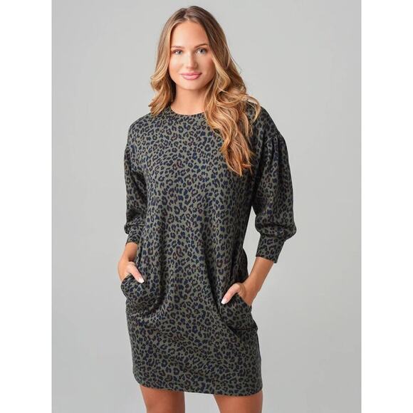 VELVET by Graham & Spencer Rika Leopard Print Fleece Mini Dress Medium Olive - Picture 1 of 10